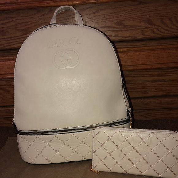 Backpack - Picture 1 of 4